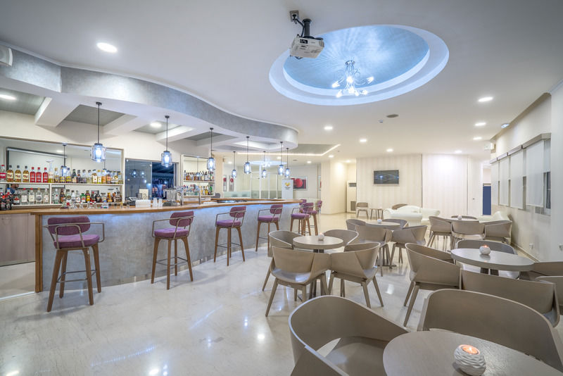 Golden Sun Resort - Adults Only Kalamákion エクステリア 写真